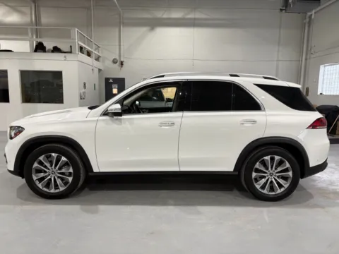 More photos of 2022 Mercedes-Benz GLE 350 4MATIC at 8-11 Motor Group, Inc., MI