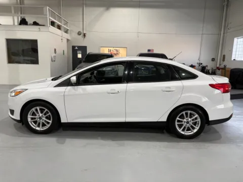 More photos of 2016 Ford Focus SE at 8-11 Motor Group, Inc., MI