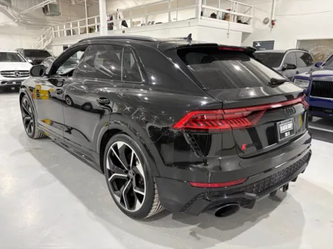 More photos of 2022 Audi RS Q8 TFSI quattro Tiptronic at 8-11 Motor Group, Inc., MI