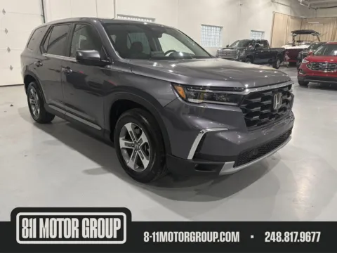 Gray 2025 Honda Pilot EX-L for sale in Troy, MI