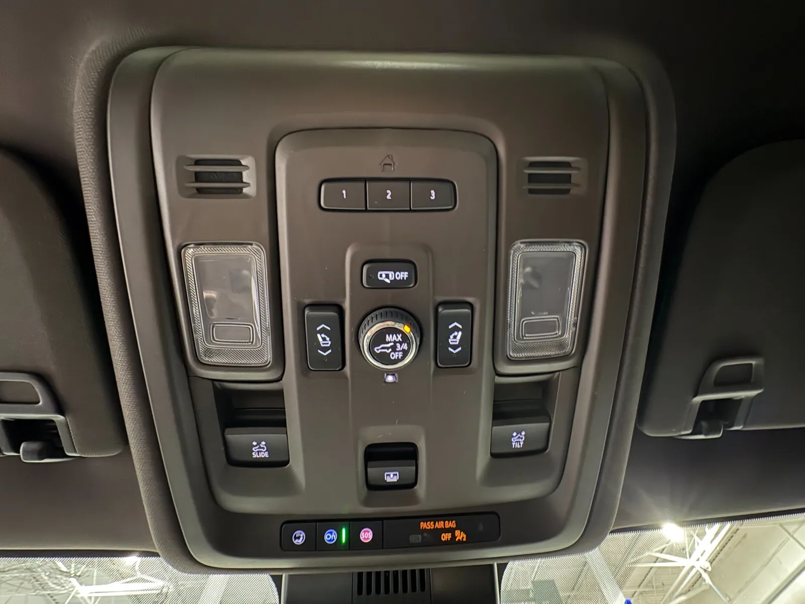 2023 GMC Yukon Denali - Photo 33