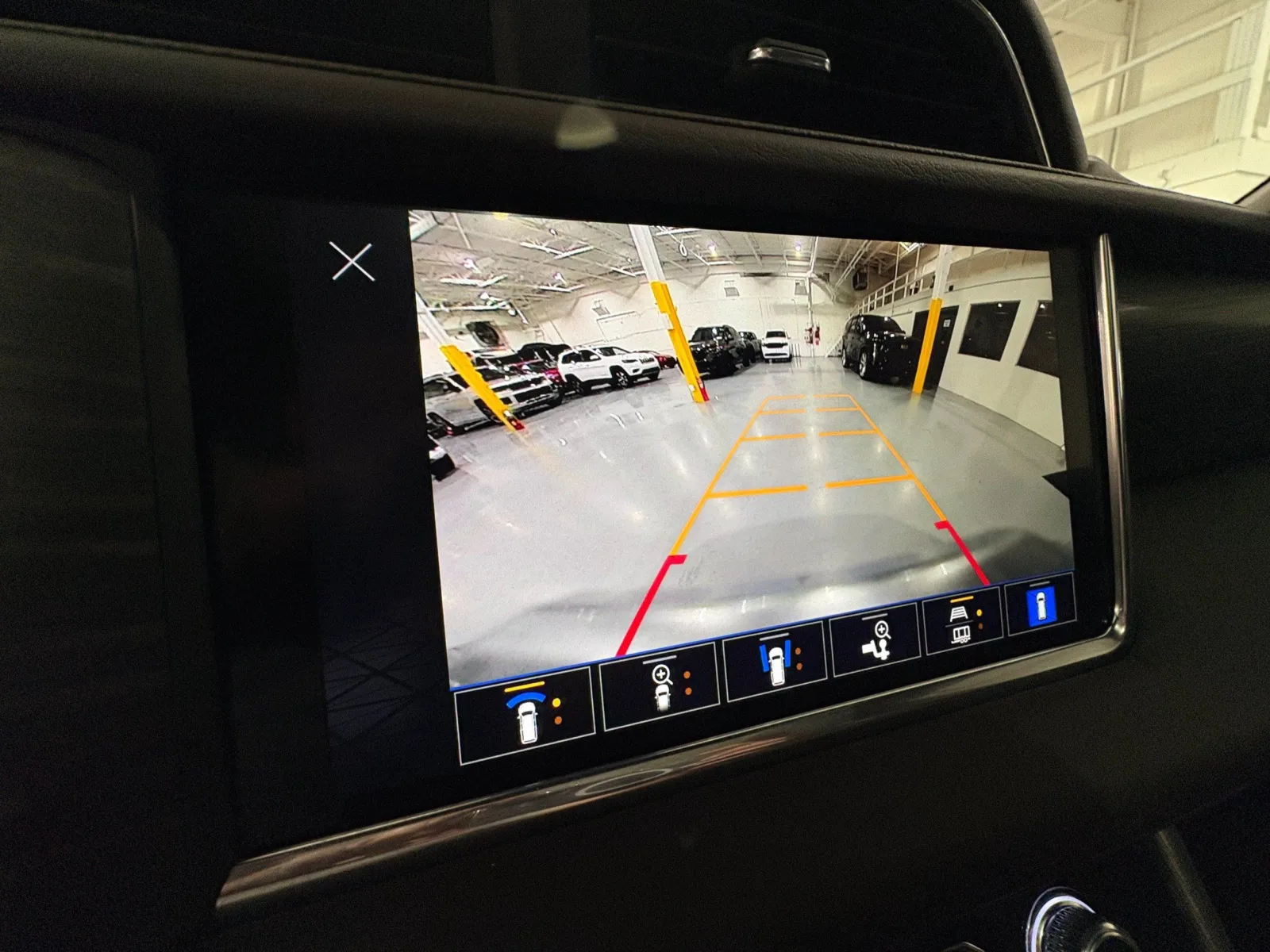 2023 GMC Yukon Denali - Photo 24