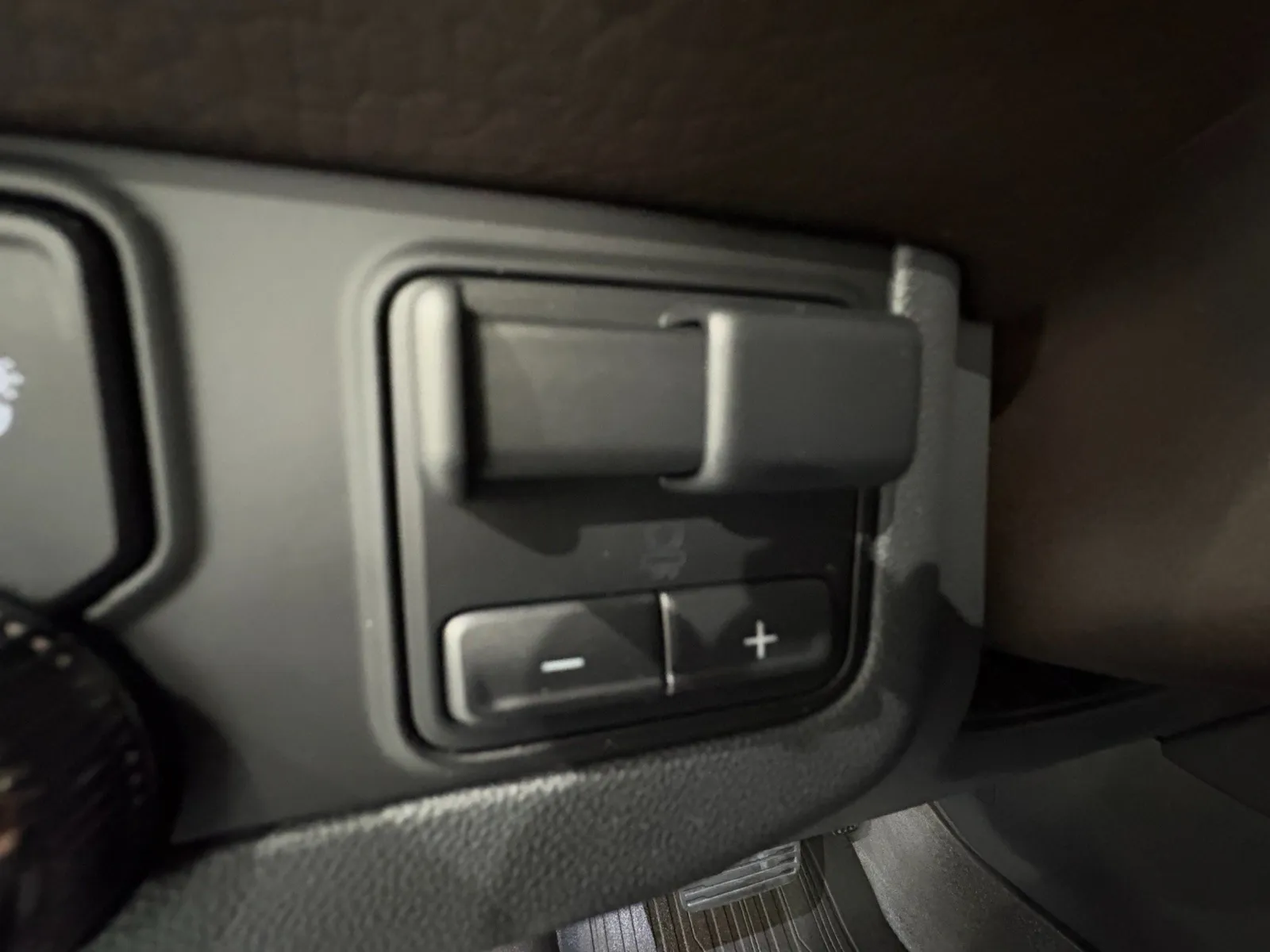 2023 GMC Yukon Denali - Photo 35