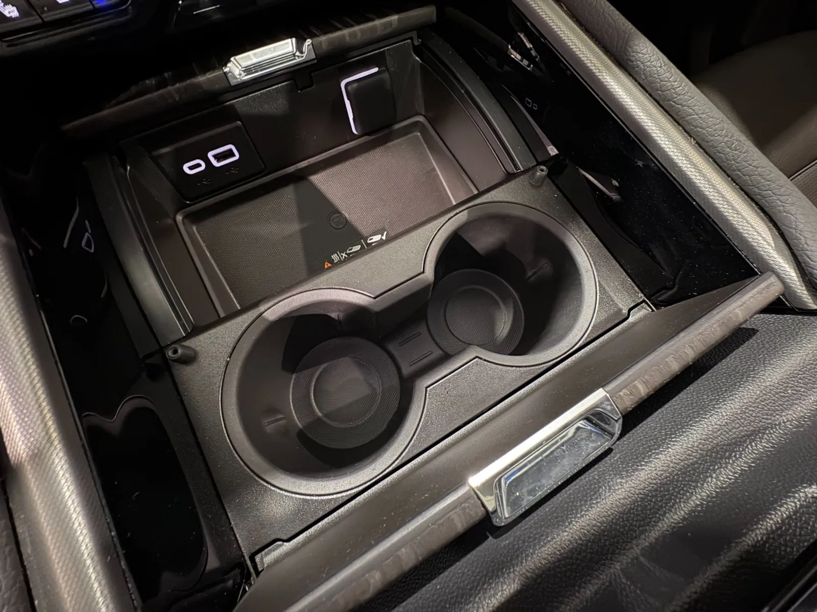 2023 GMC Yukon Denali - Photo 29