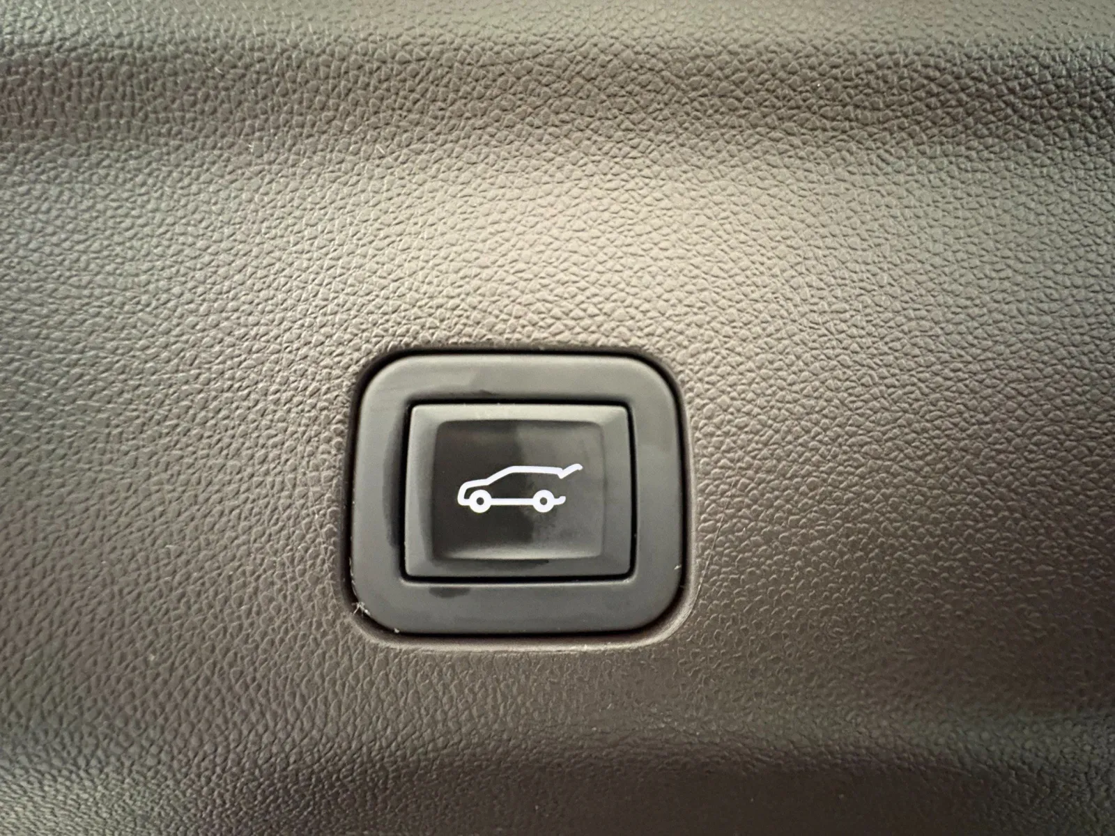2023 GMC Yukon Denali - Photo 53