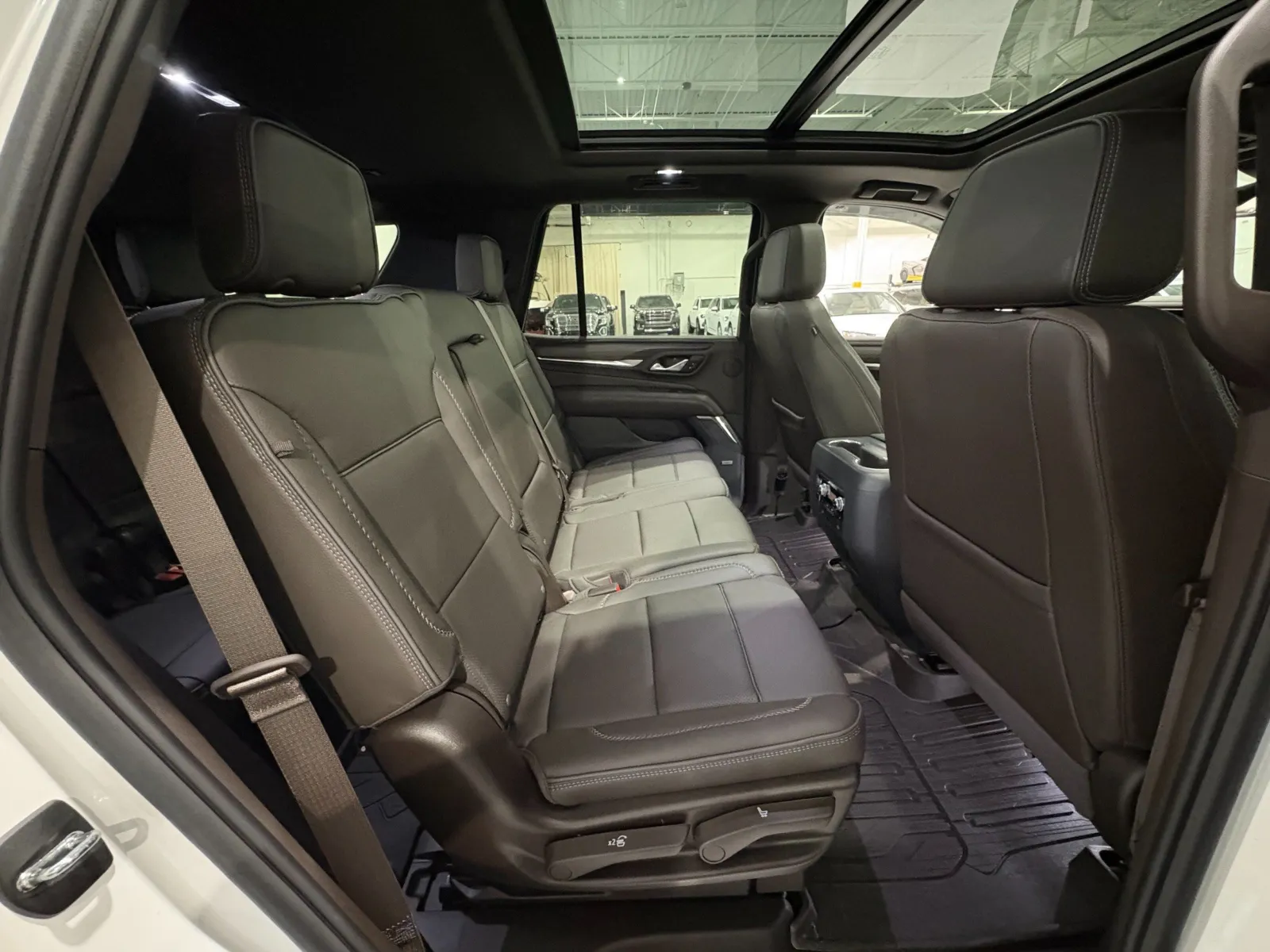 2023 GMC Yukon Denali - Photo 55