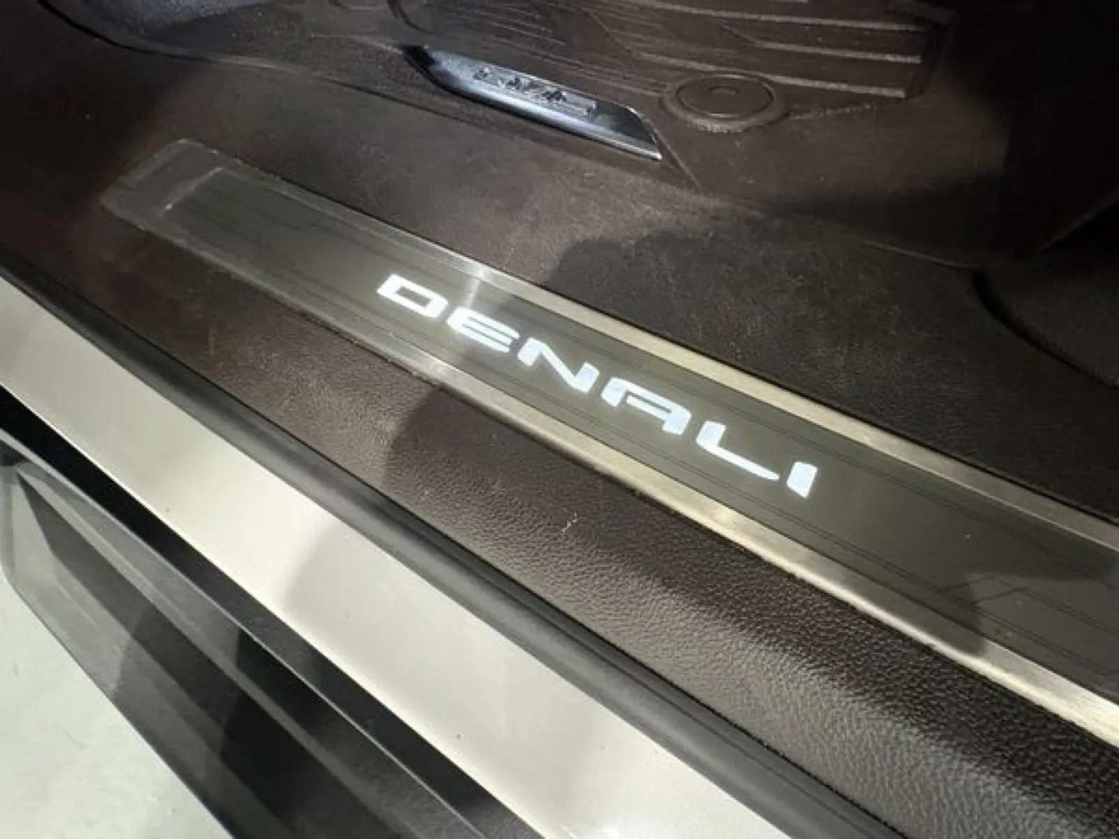 2023 GMC Yukon Denali - Photo 41