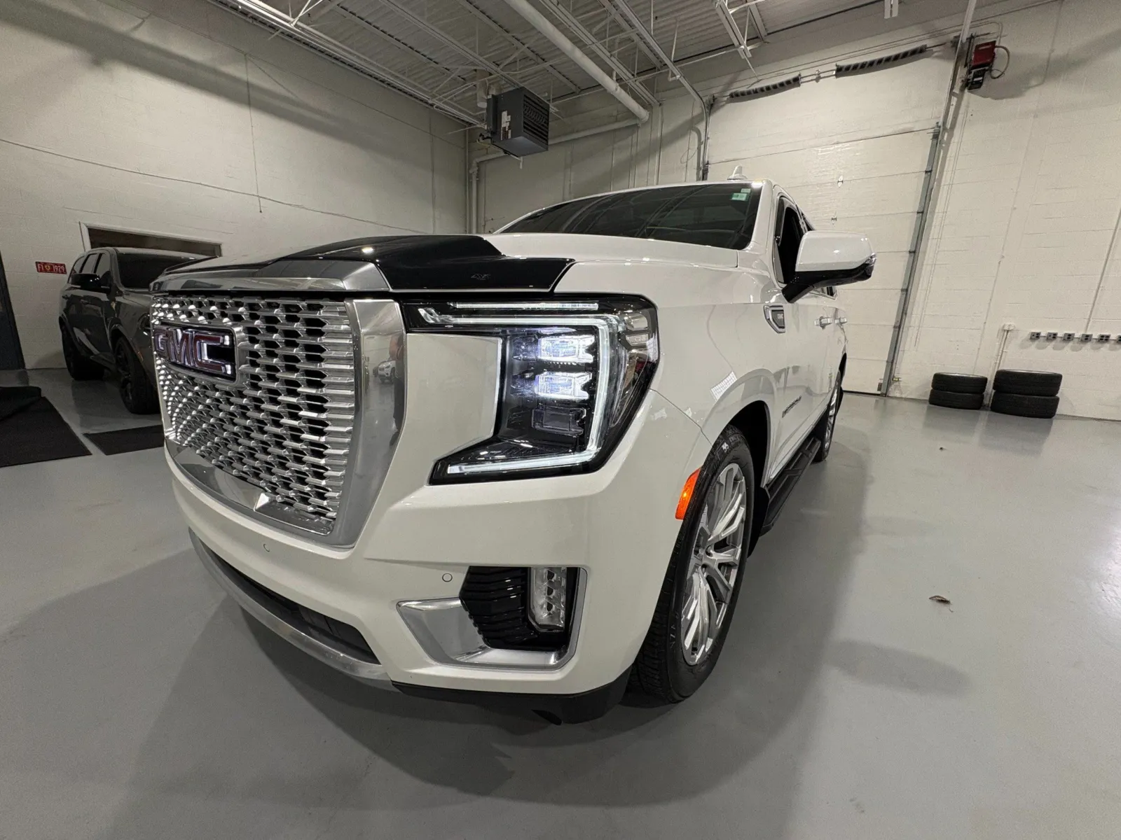 2023 GMC Yukon Denali - Photo 66