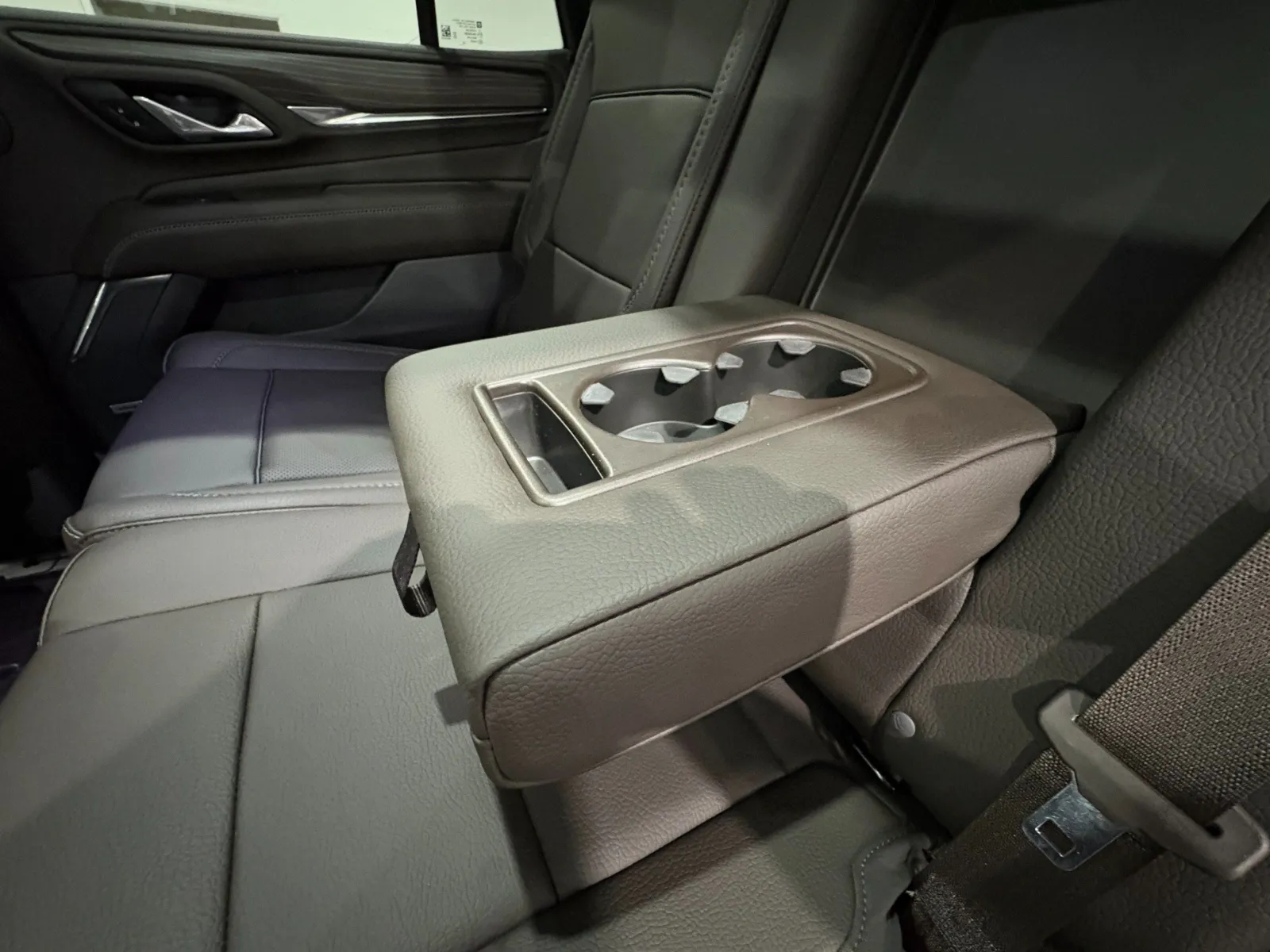 2023 GMC Yukon Denali - Photo 44