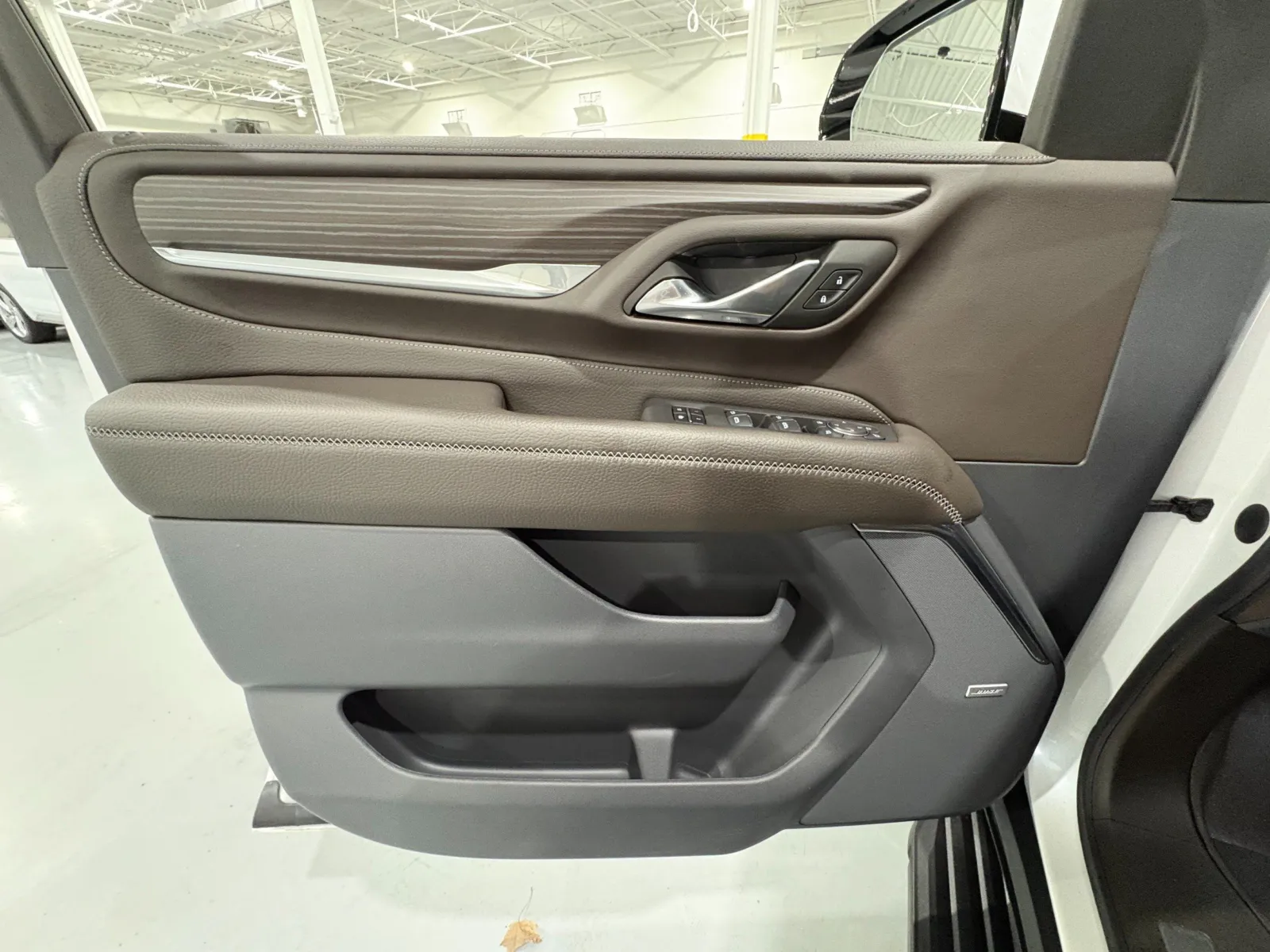 2023 GMC Yukon Denali - Photo 39