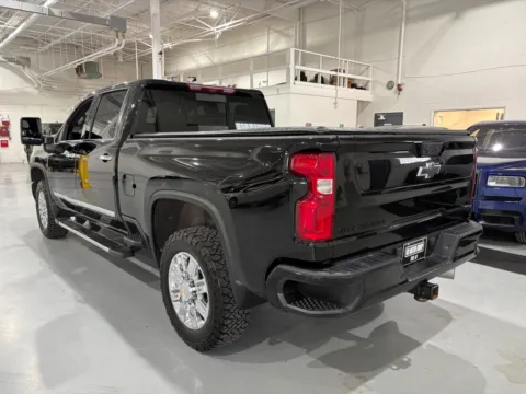 More photos of 2024 Chevrolet Silverado 2500HD 4WD Crew Cab Standard Bed High Country at 8-11 Motor Group, Inc., MI