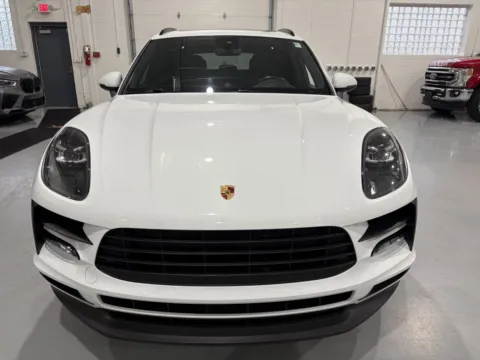 Photos of 2019 Porsche Macan for sale in Troy, MI at 8-11 Motor Group, Inc.