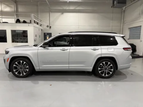More photos of 2024 Jeep Grand Cherokee L Overland 4x4 at 8-11 Motor Group, Inc., MI