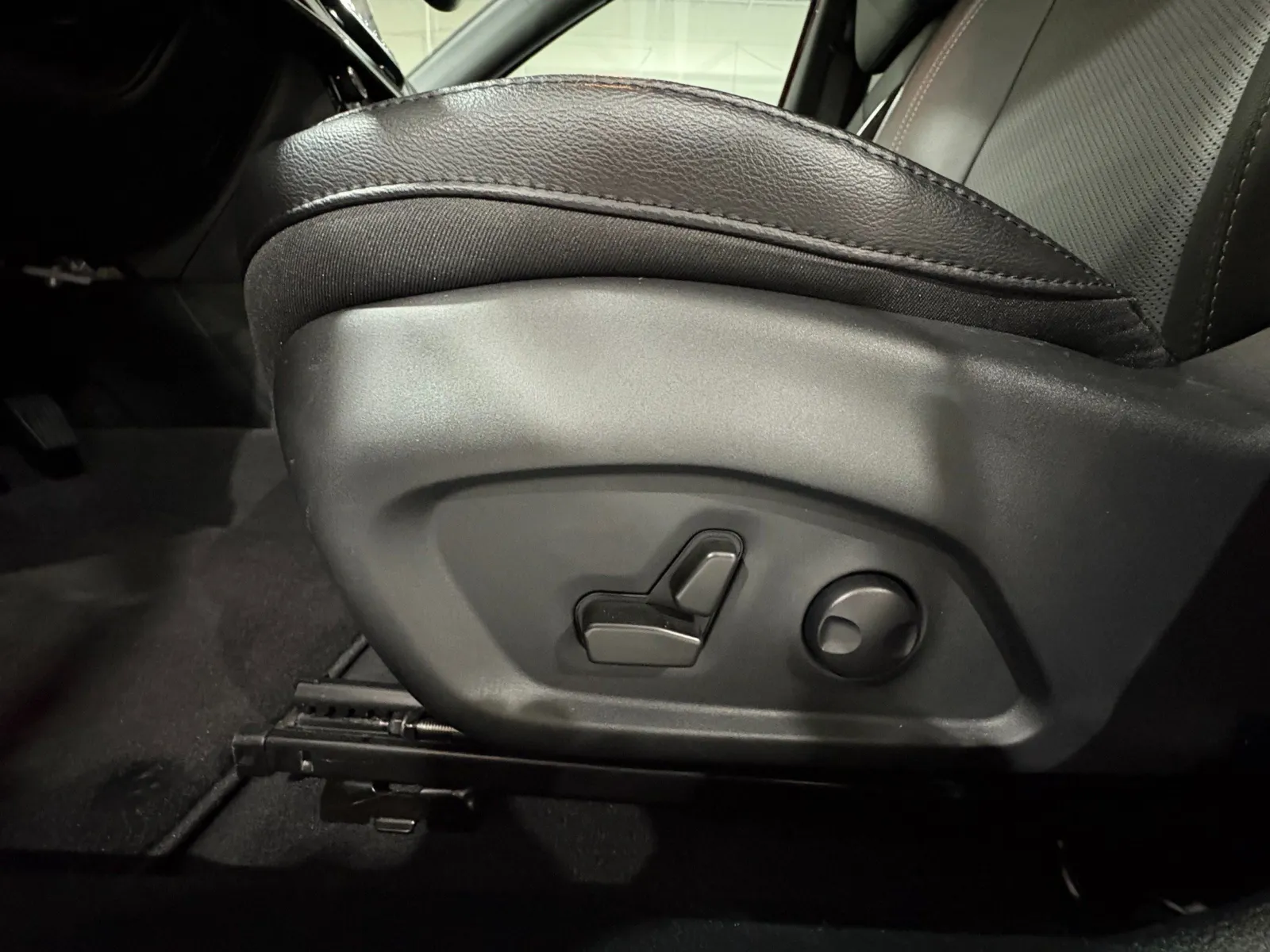 2022 Jeep Compass (RED) Edition - Photo 11