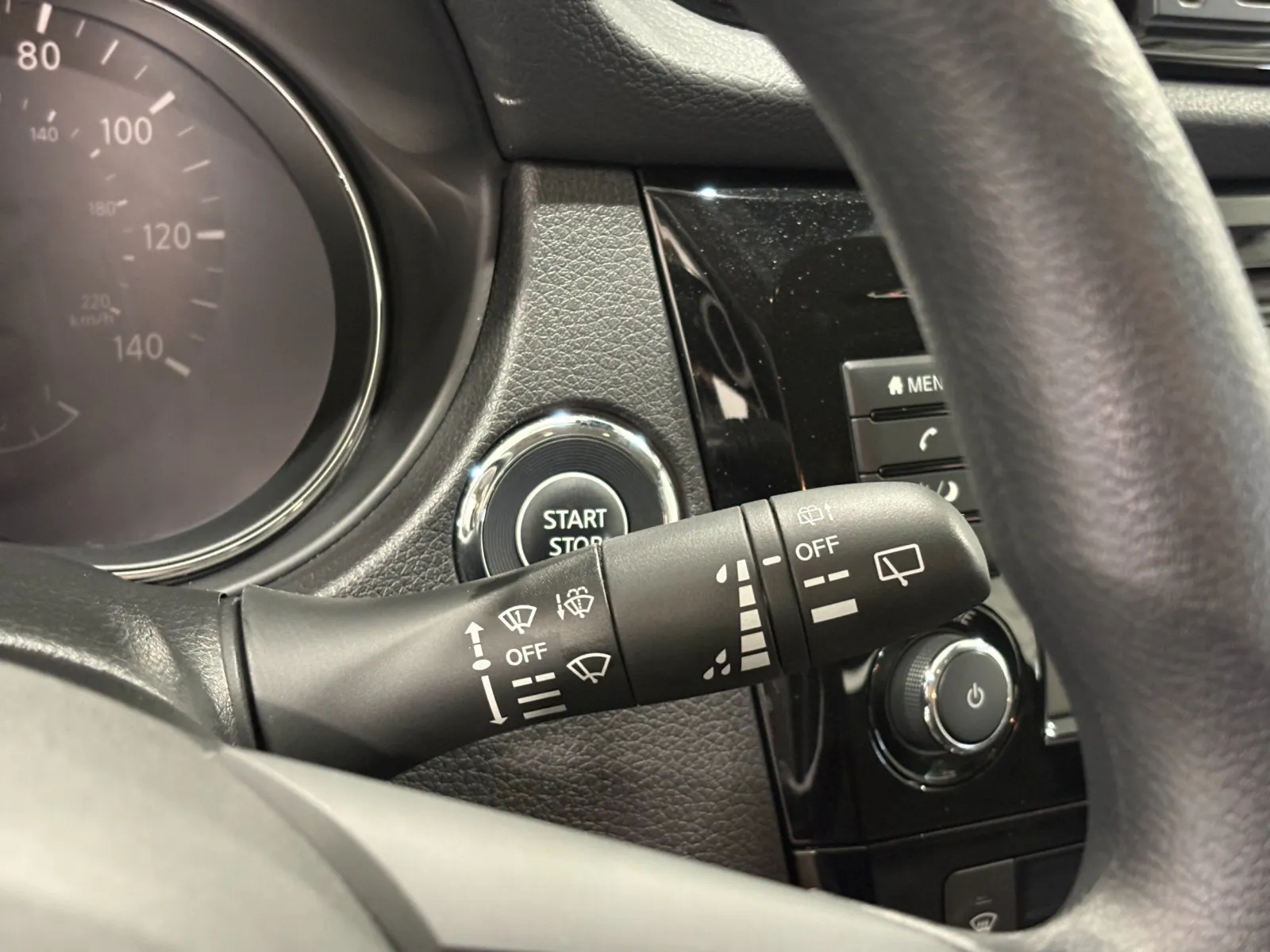 2019 Nissan Rogue Sport SV - Photo 16