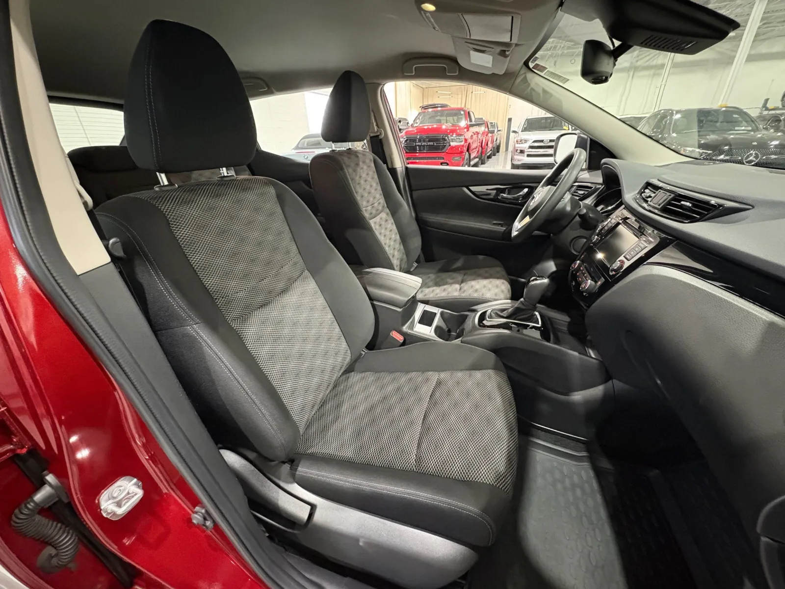 2019 Nissan Rogue Sport SV - Photo 38