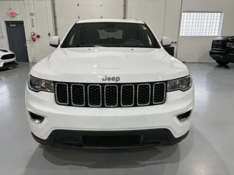 Photos of 2022 Jeep Grand Cherokee WK Laredo E 4x4 for sale in Troy, MI at 8-11 Motor Group, Inc.