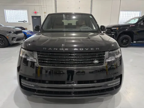 Photos of 2026 Land Rover Range Rover P530 SE for sale in Troy, MI at 8-11 Motor Group, Inc.