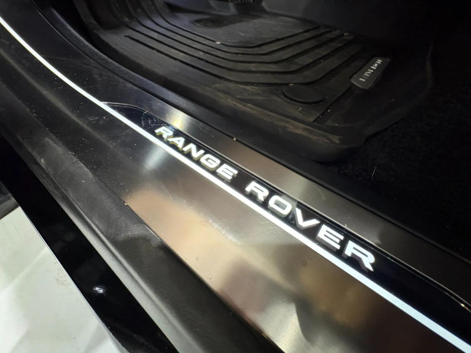 2026 Land Rover Range Rover SE - Photo 37