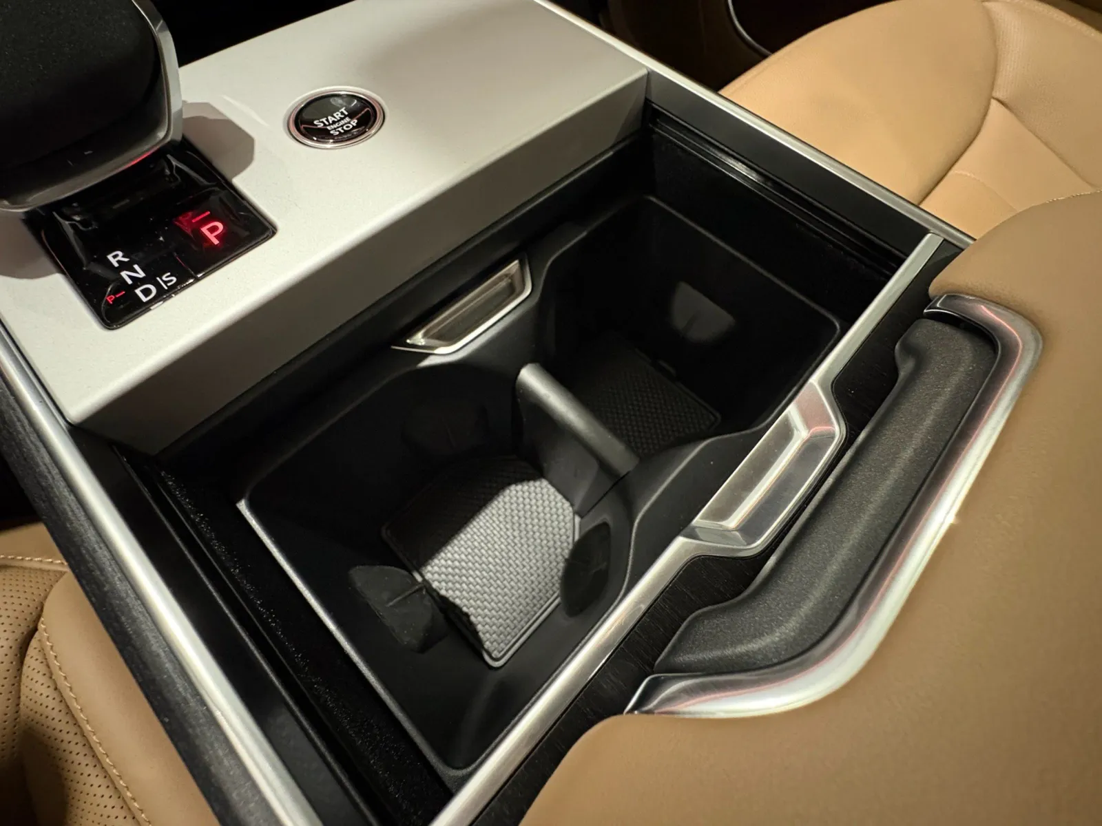 2026 Land Rover Range Rover SE - Photo 26