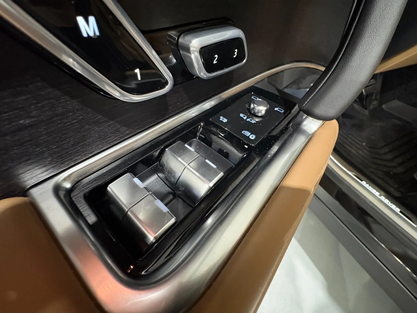 2026 Land Rover Range Rover SE - Photo 35