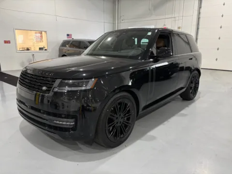 Another view of 2026 Land Rover Range Rover P530 SE for sale in Troy, MI at 8-11 Motor Group, Inc.