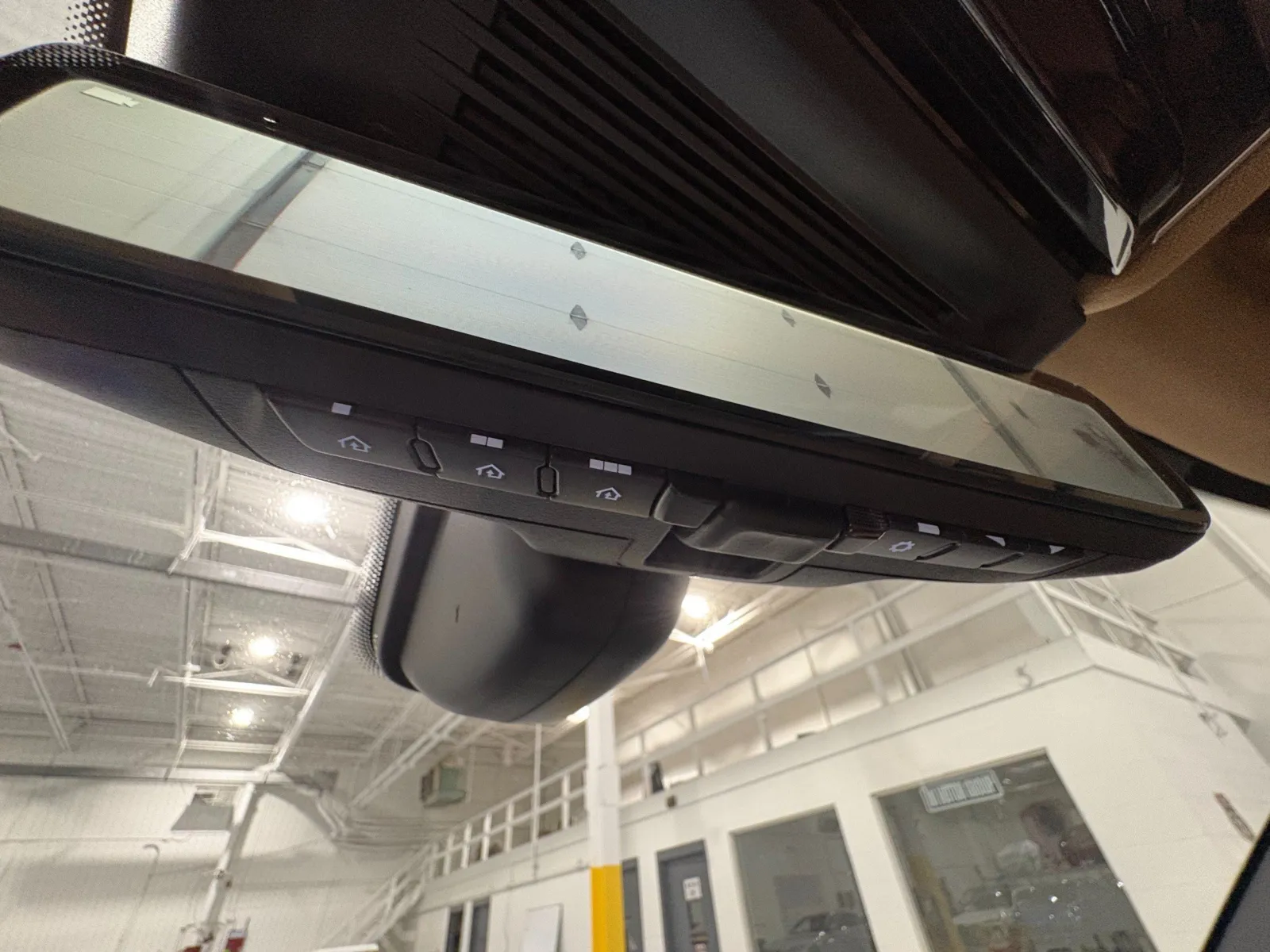 2026 Land Rover Range Rover SE - Photo 32