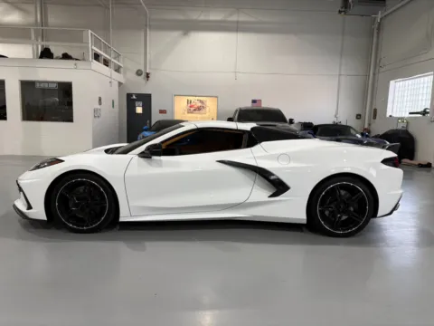 More photos of 2021 Chevrolet Corvette Stingray RWD Convertible 3LT at 8-11 Motor Group, Inc., MI