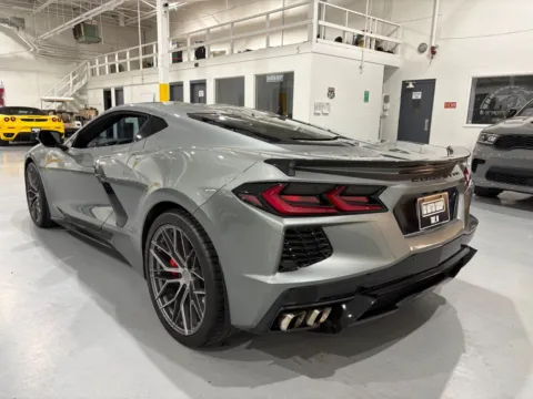 More photos of 2022 Chevrolet Corvette Stingray RWD Coupe 2LT at 8-11 Motor Group, Inc., MI