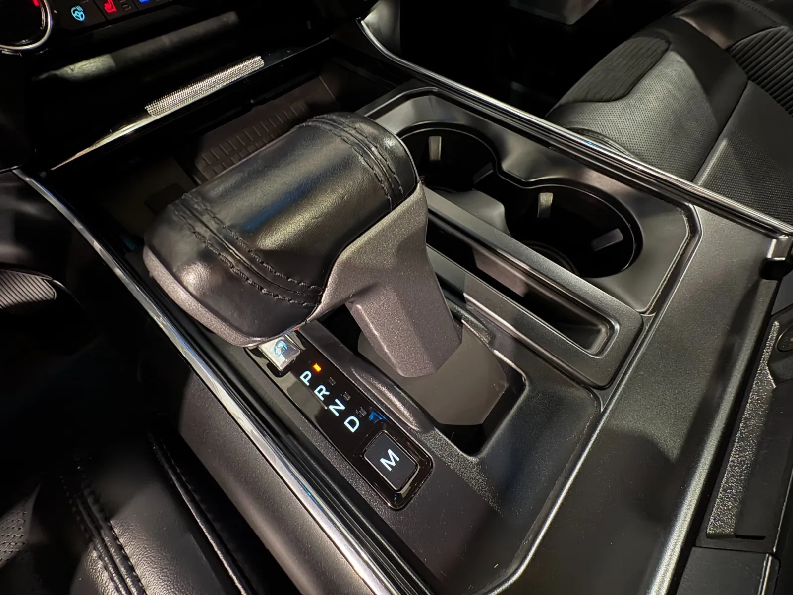 2022 Ford F-150 Raptor - Photo 30