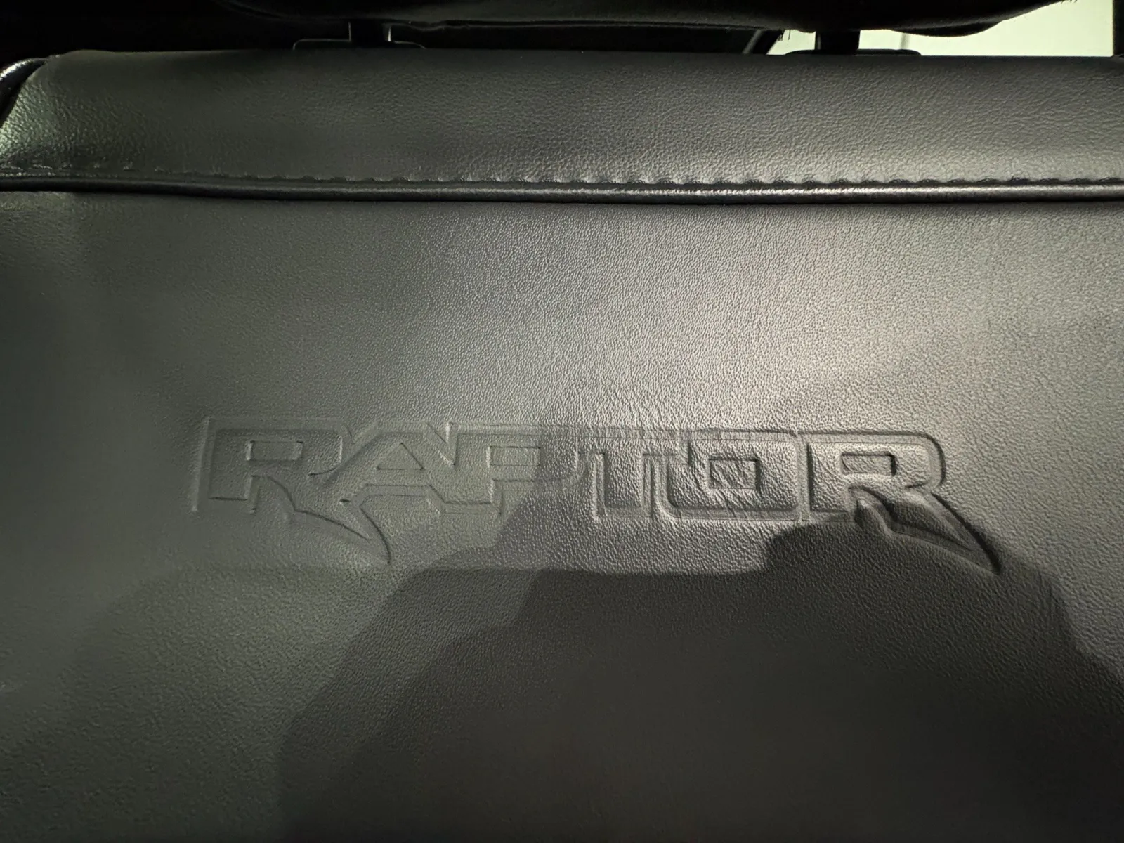 2022 Ford F-150 Raptor - Photo 12