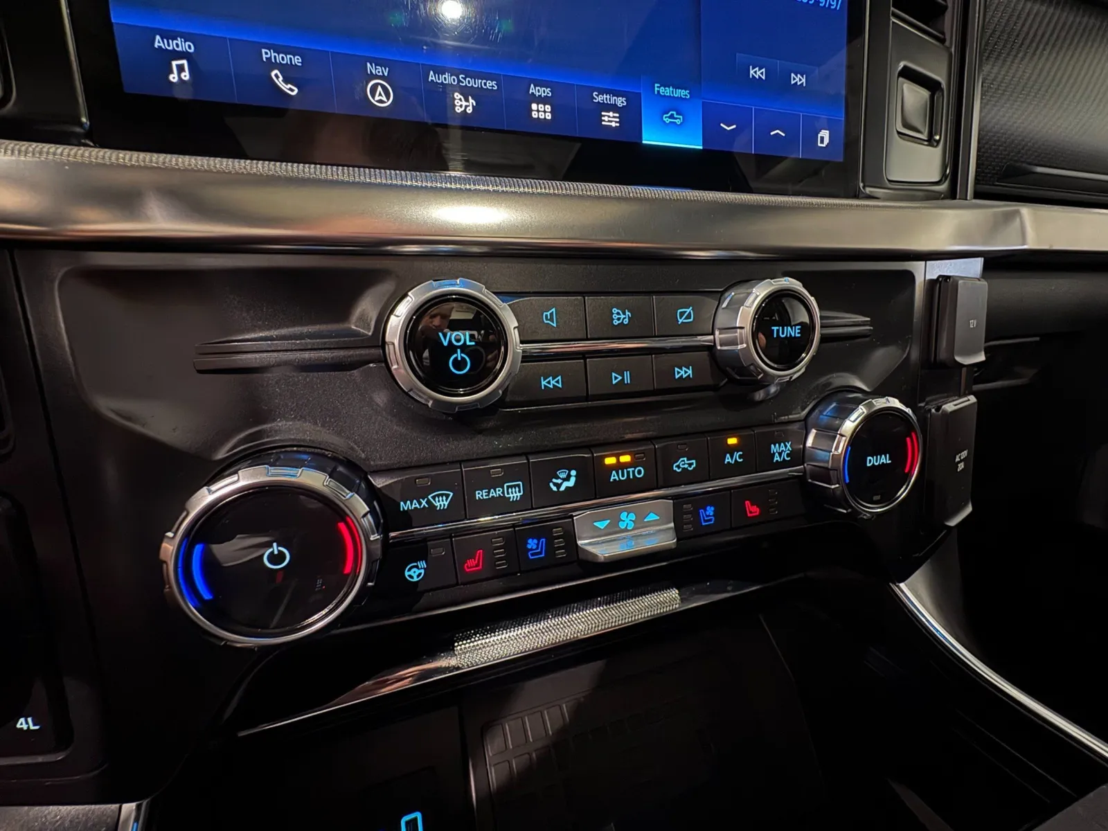 2022 Ford F-150 Raptor - Photo 23