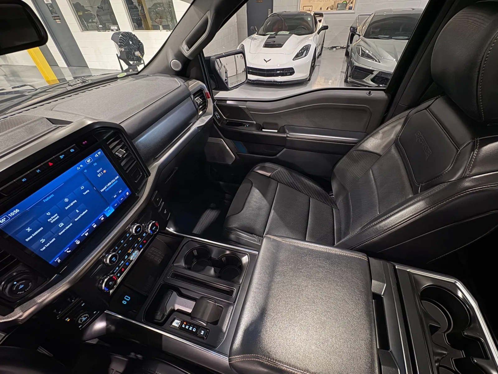 2022 Ford F-150 Raptor - Photo 34