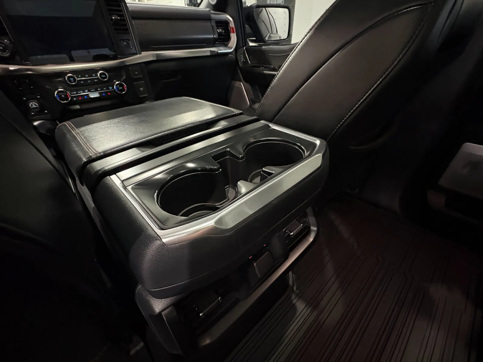 2022 Ford F-150 Raptor - Photo 47