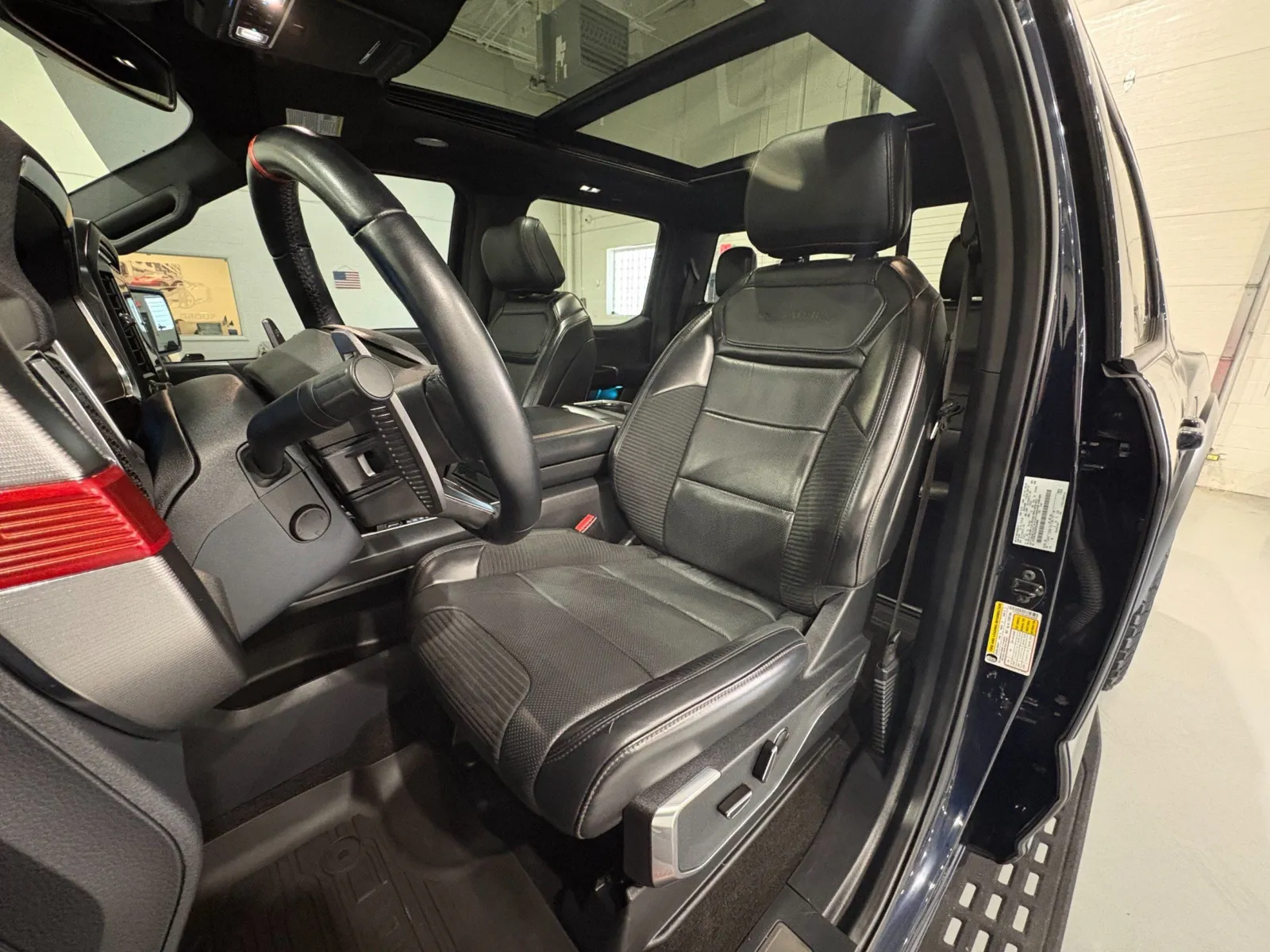 2022 Ford F-150 Raptor - Photo 9