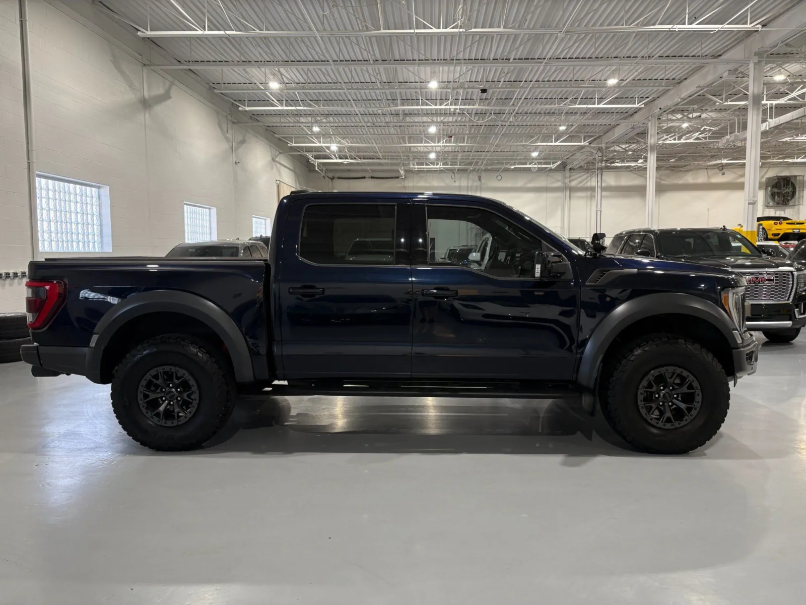 2022 Ford F-150 Raptor - Photo 8