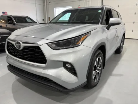 Another view of 2021 Toyota Highlander XLE for sale in Troy, MI at 8-11 Motor Group, Inc.