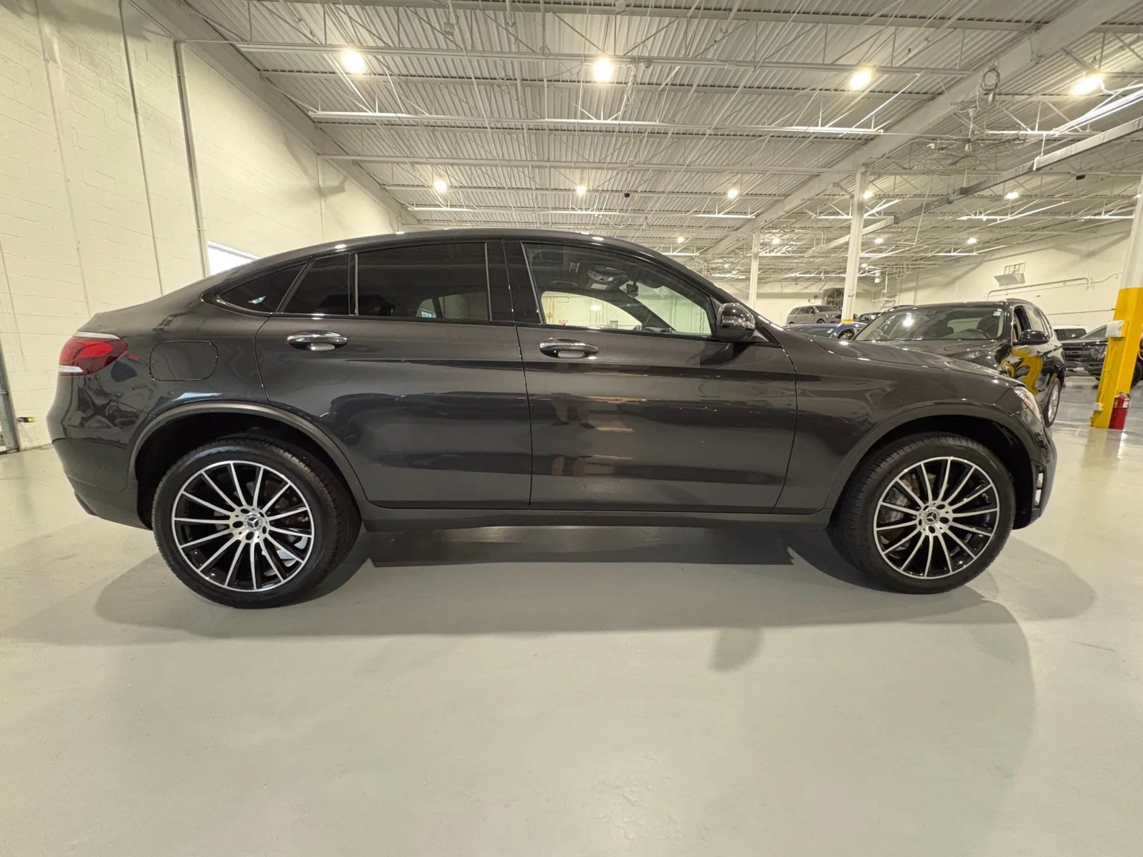 2022 Mercedes-Benz GLC Coupe GLC300 - Photo 8
