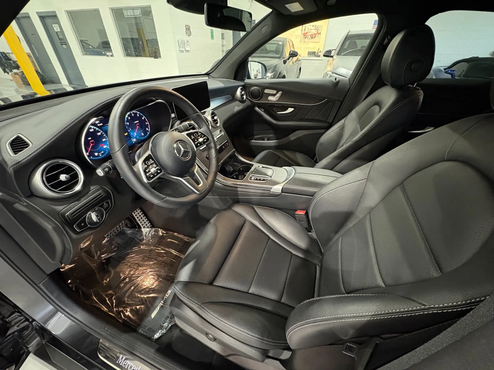 2022 Mercedes-Benz GLC Coupe GLC300 - Photo 10