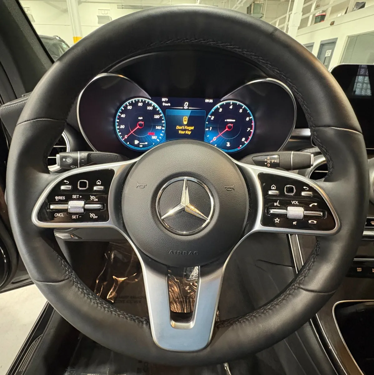 2022 Mercedes-Benz GLC Coupe GLC300 - Photo 11