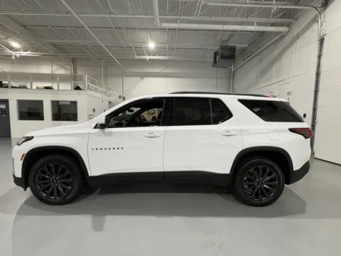 More photos of 2023 Chevrolet Traverse FWD RS at 8-11 Motor Group, Inc., MI
