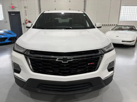 Photos of 2023 Chevrolet Traverse FWD RS for sale in Troy, MI at 8-11 Motor Group, Inc.