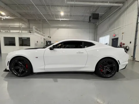More photos of 2019 Chevrolet Camaro 2SS at 8-11 Motor Group, Inc., MI