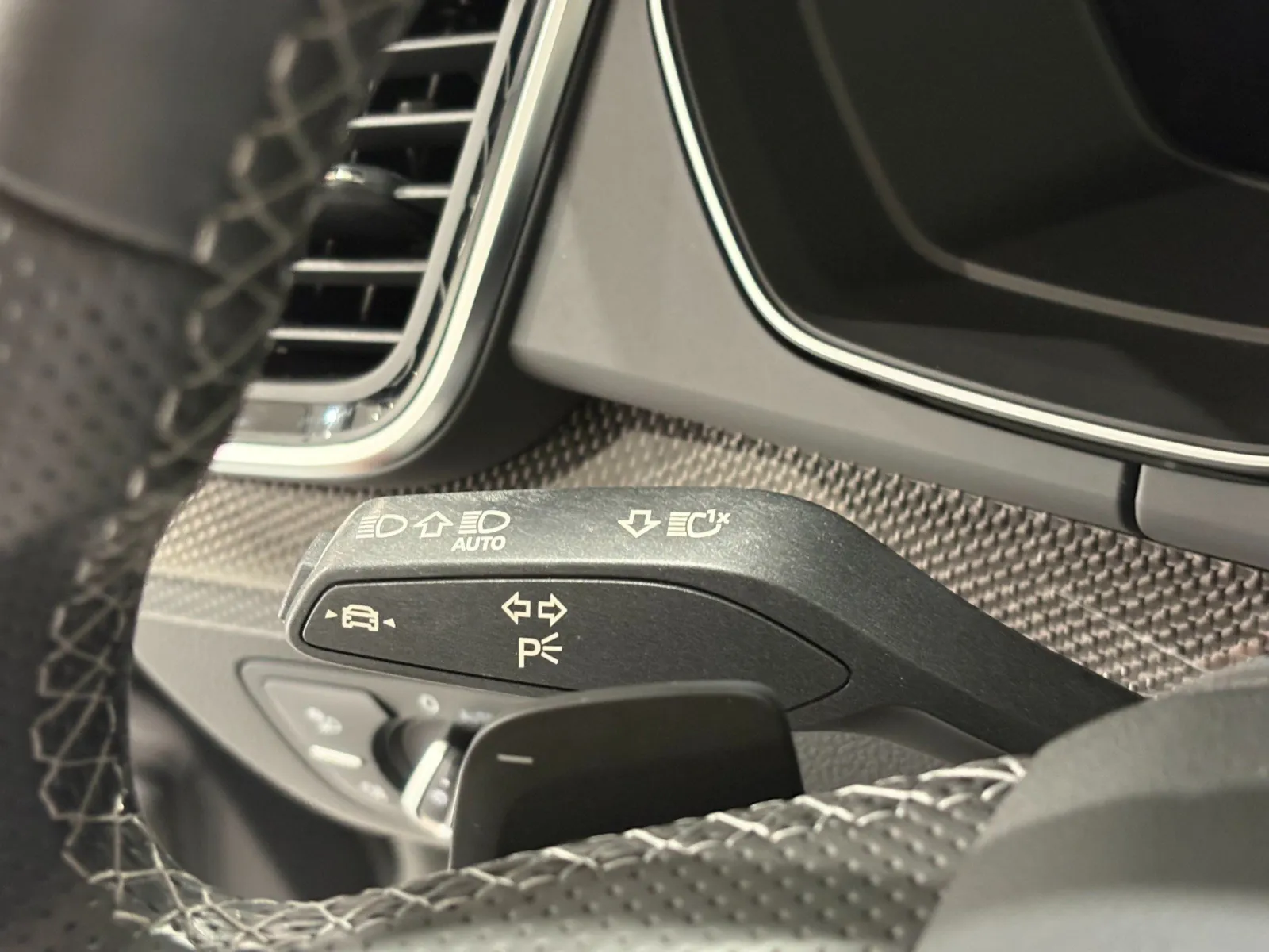 2023 Audi SQ5 Premium Plus - Photo 17