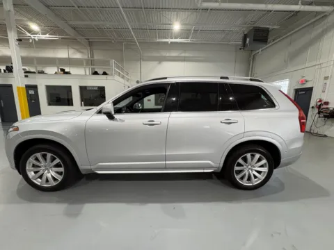 More photos of 2017 Volvo XC90 T6 Momentum at 8-11 Motor Group, Inc., MI