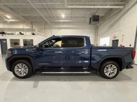 More photos of 2023 GMC Sierra 1500 4WD Crew Cab Short Box Denali at 8-11 Motor Group, Inc., MI