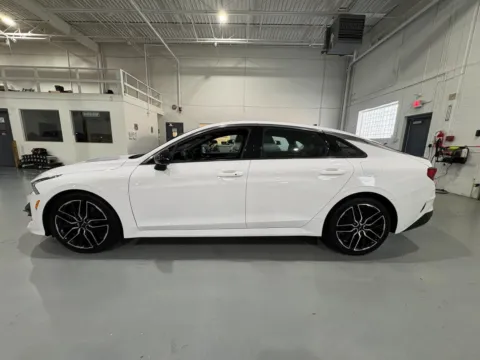 More photos of 2022 Kia K5 GT at 8-11 Motor Group, Inc., MI