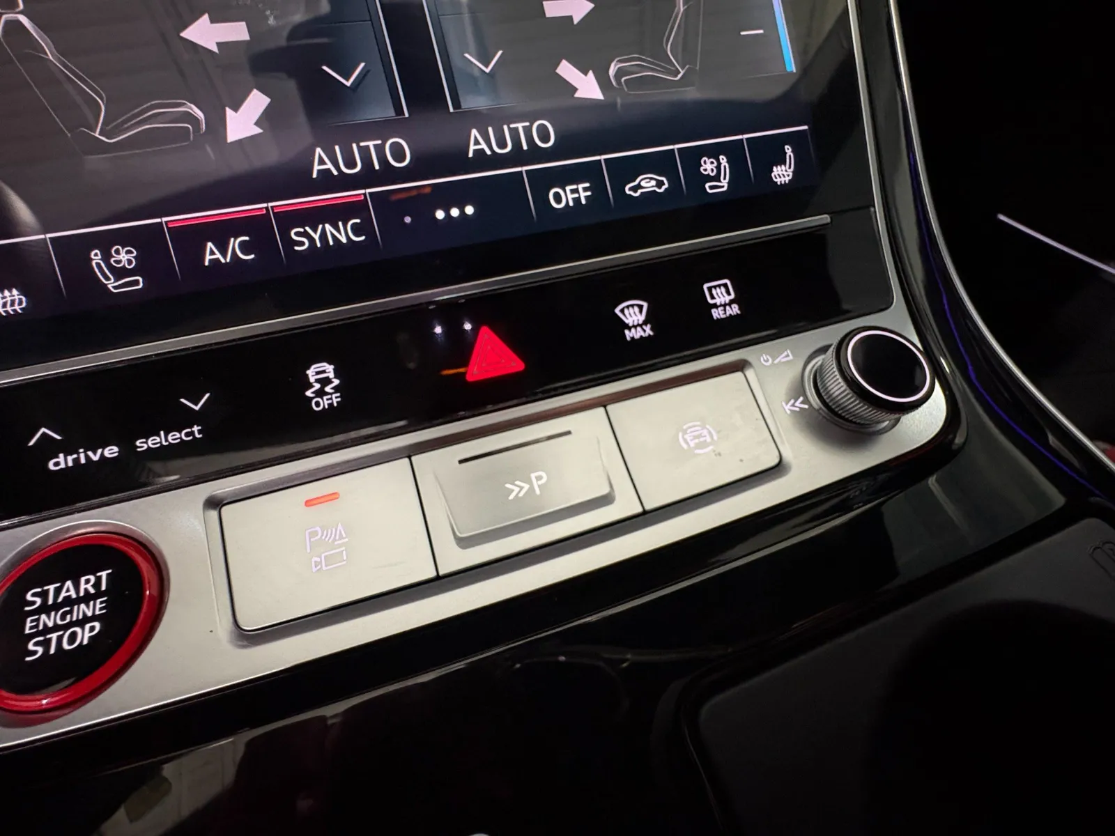 2026 Audi SQ8 Prestige - Photo 30