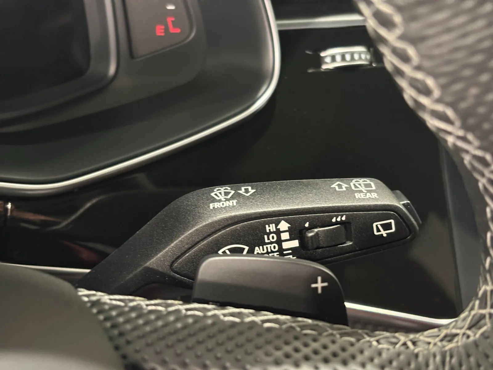 2026 Audi SQ8 Prestige - Photo 17