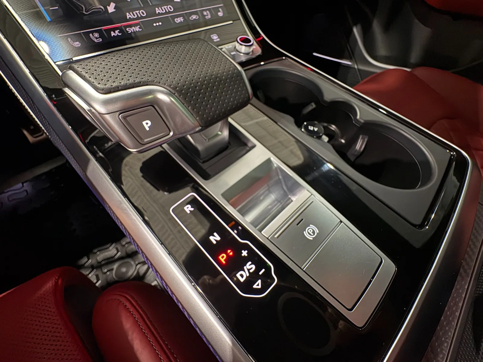 2026 Audi SQ8 Prestige - Photo 32